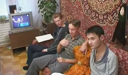 الأم يمكن أن تجد فتاة سكس سحاق عربي جديد