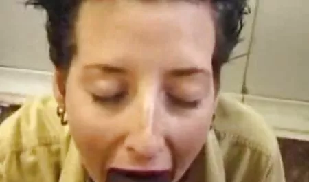 يعيش حمار سكس عربي جد الدوخة