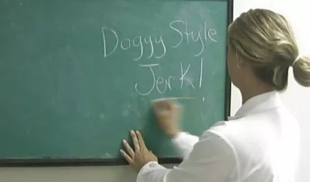 شقراء تمتص ديك أمام وجهها لأول مرة سكس خليجي عربي جديد